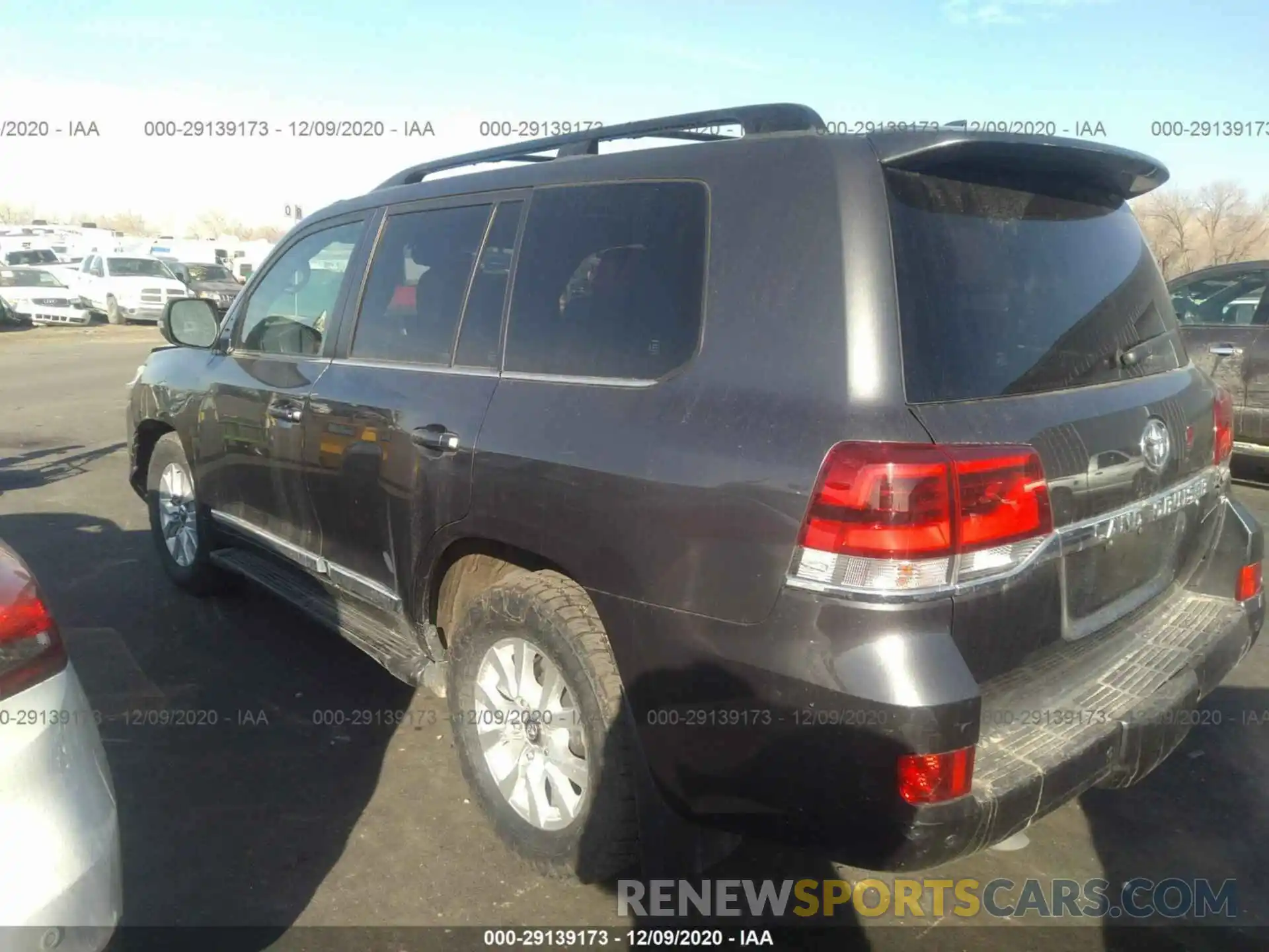 3 Photograph of a damaged car JTMCY7AJ9K4077760 TOYOTA LAND CRUISER 2019