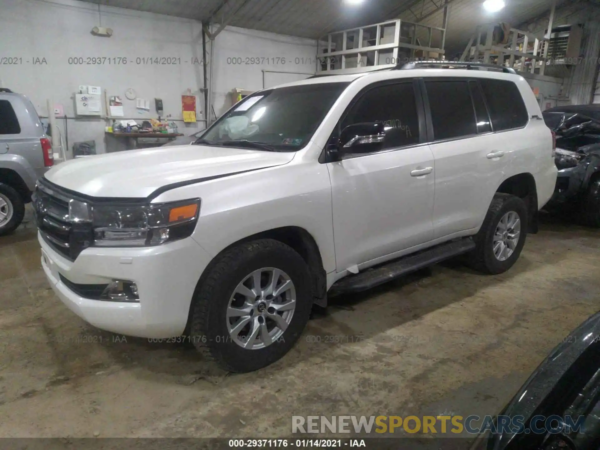 2 Photograph of a damaged car JTMCY7AJ5L4086330 TOYOTA LAND CRUISER 2020