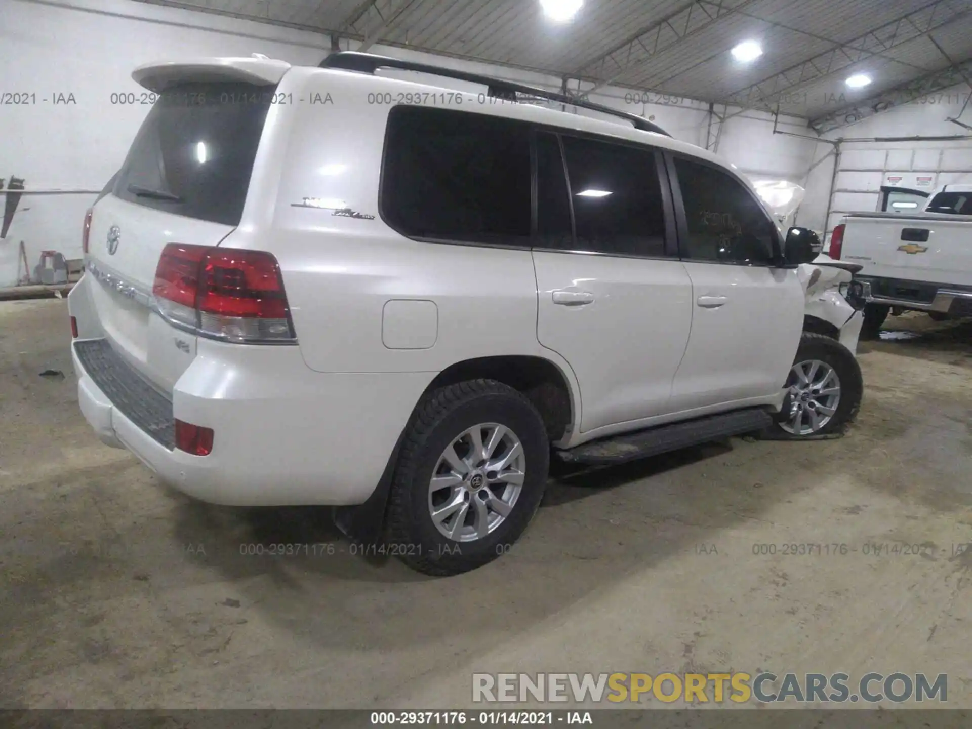 4 Photograph of a damaged car JTMCY7AJ5L4086330 TOYOTA LAND CRUISER 2020