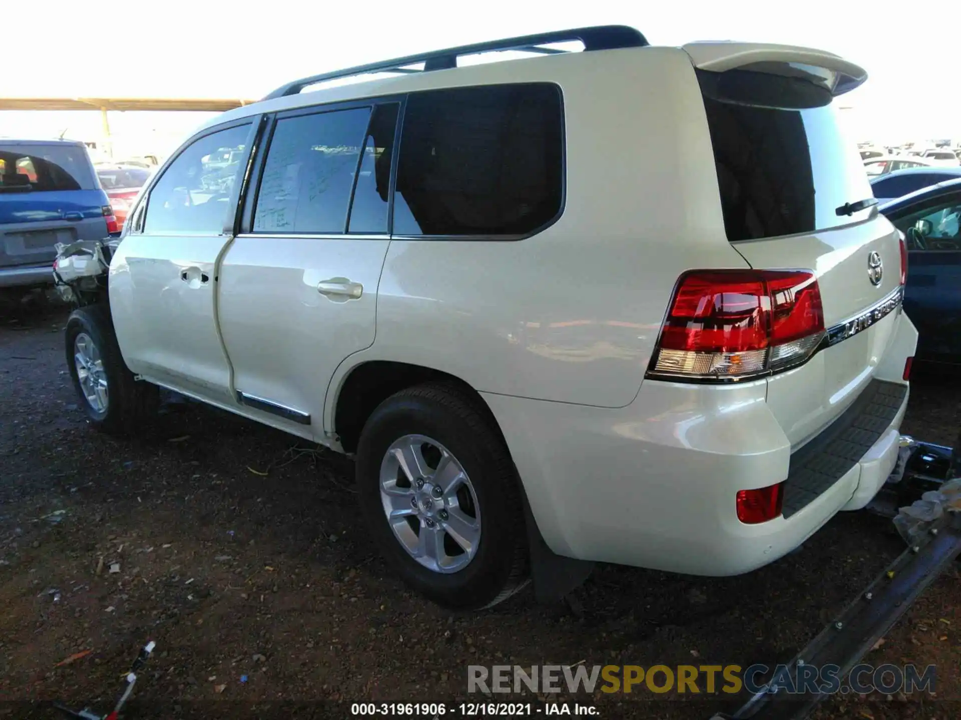 3 Photograph of a damaged car JTMCY7AJ5M4098432 TOYOTA LAND CRUISER 2021