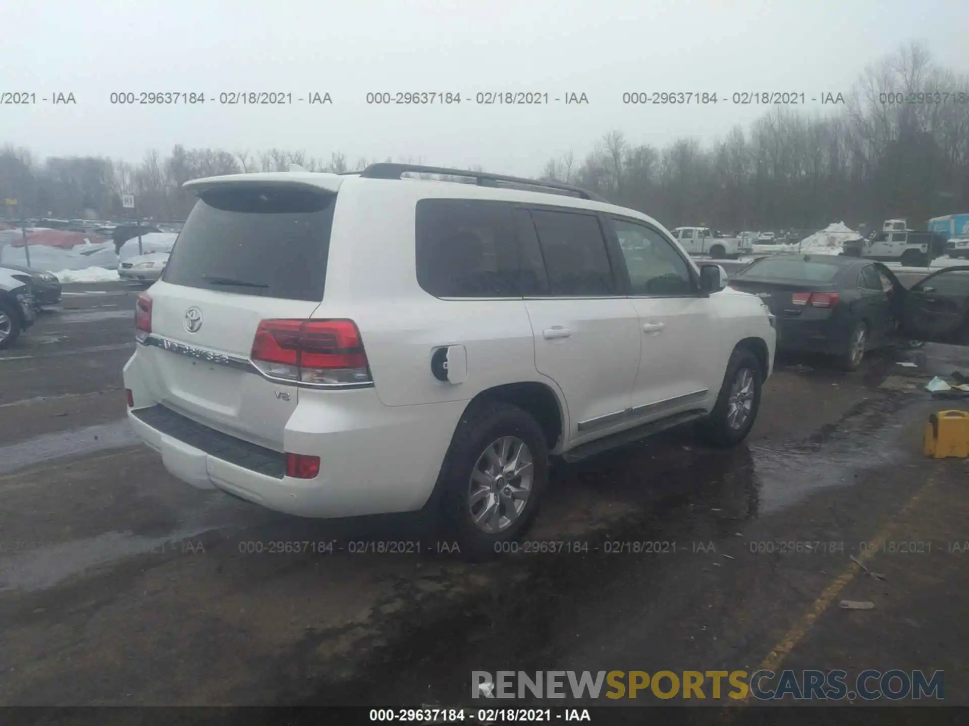 4 Photograph of a damaged car JTMCY7AJ9M4099857 TOYOTA LAND CRUISER 2021