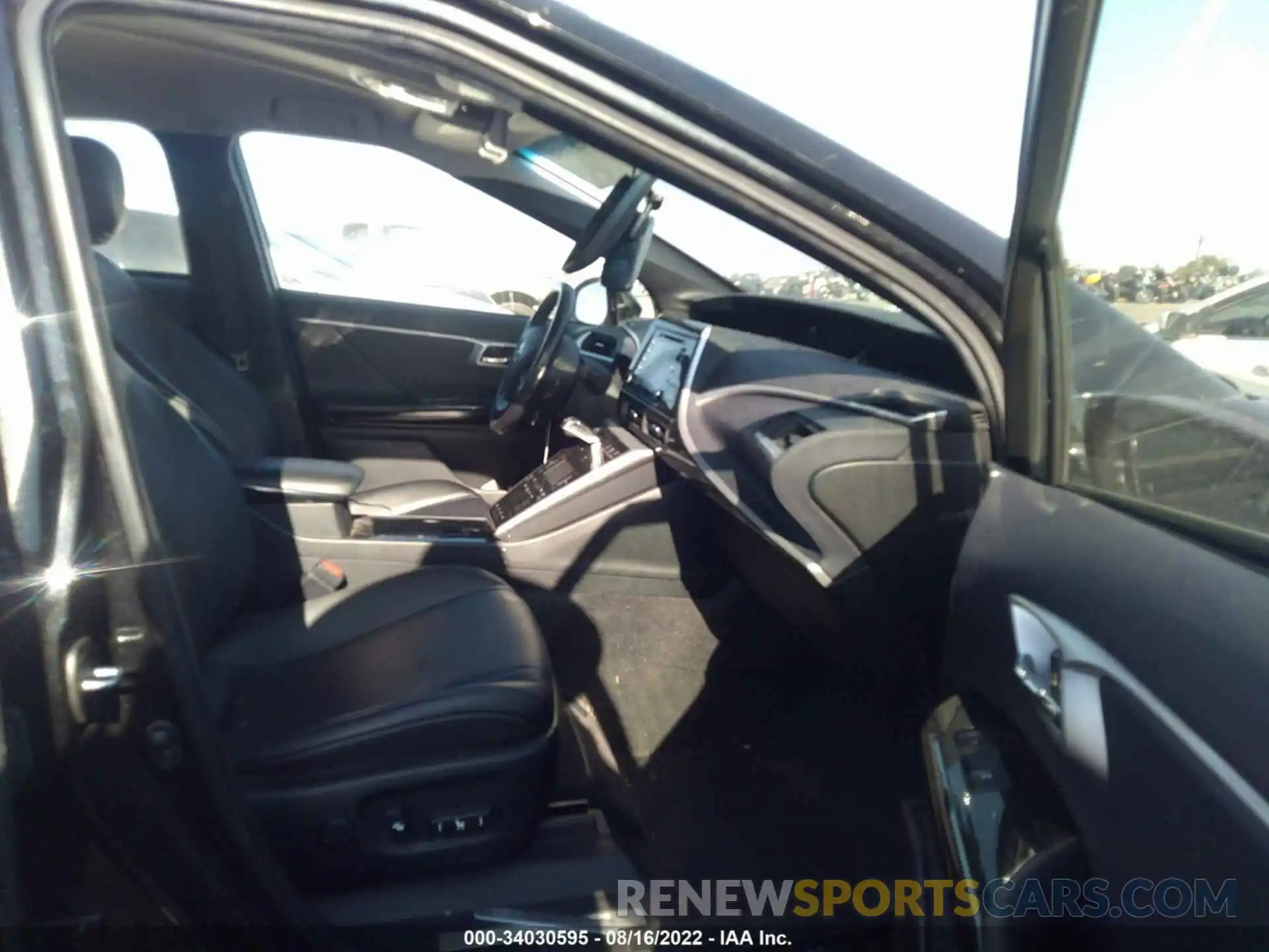 5 Photograph of a damaged car JTDBVRBD0KA005744 TOYOTA MIRAI 2019