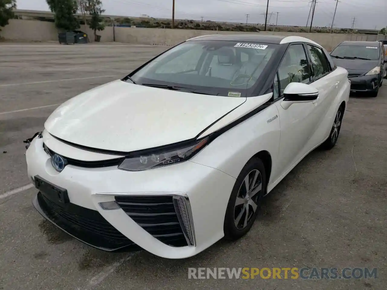 2 Photograph of a damaged car JTDBVRBD6LA007922 TOYOTA MIRAI 2020