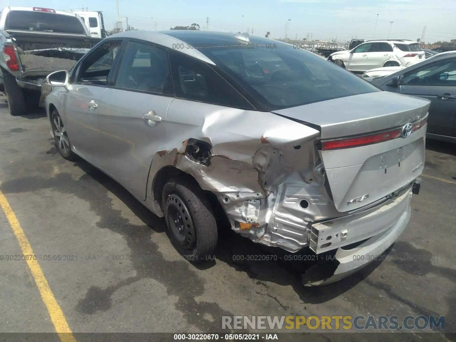 3 Photograph of a damaged car JTDBVRBD6LA008259 TOYOTA MIRAI 2020