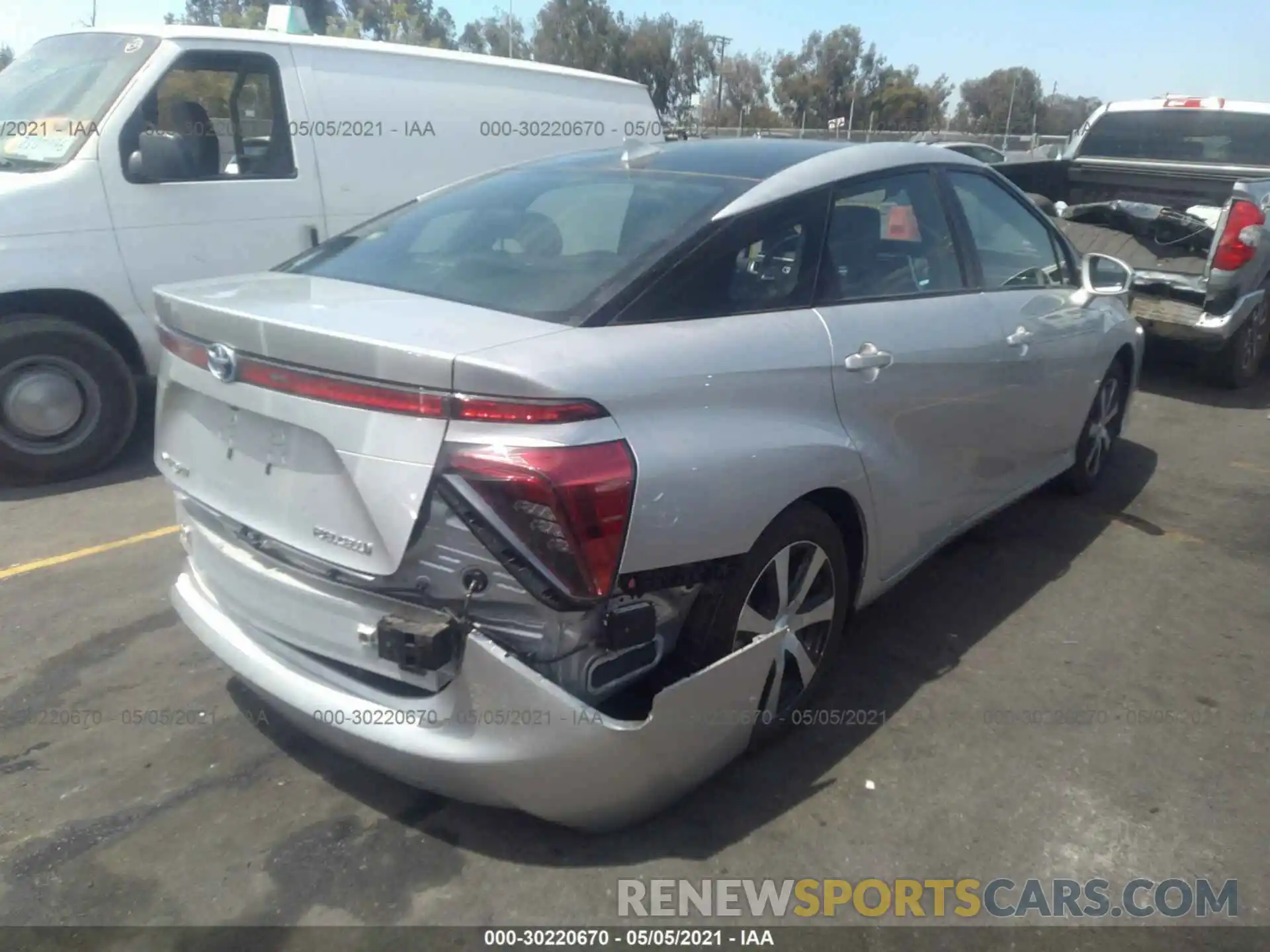 4 Photograph of a damaged car JTDBVRBD6LA008259 TOYOTA MIRAI 2020