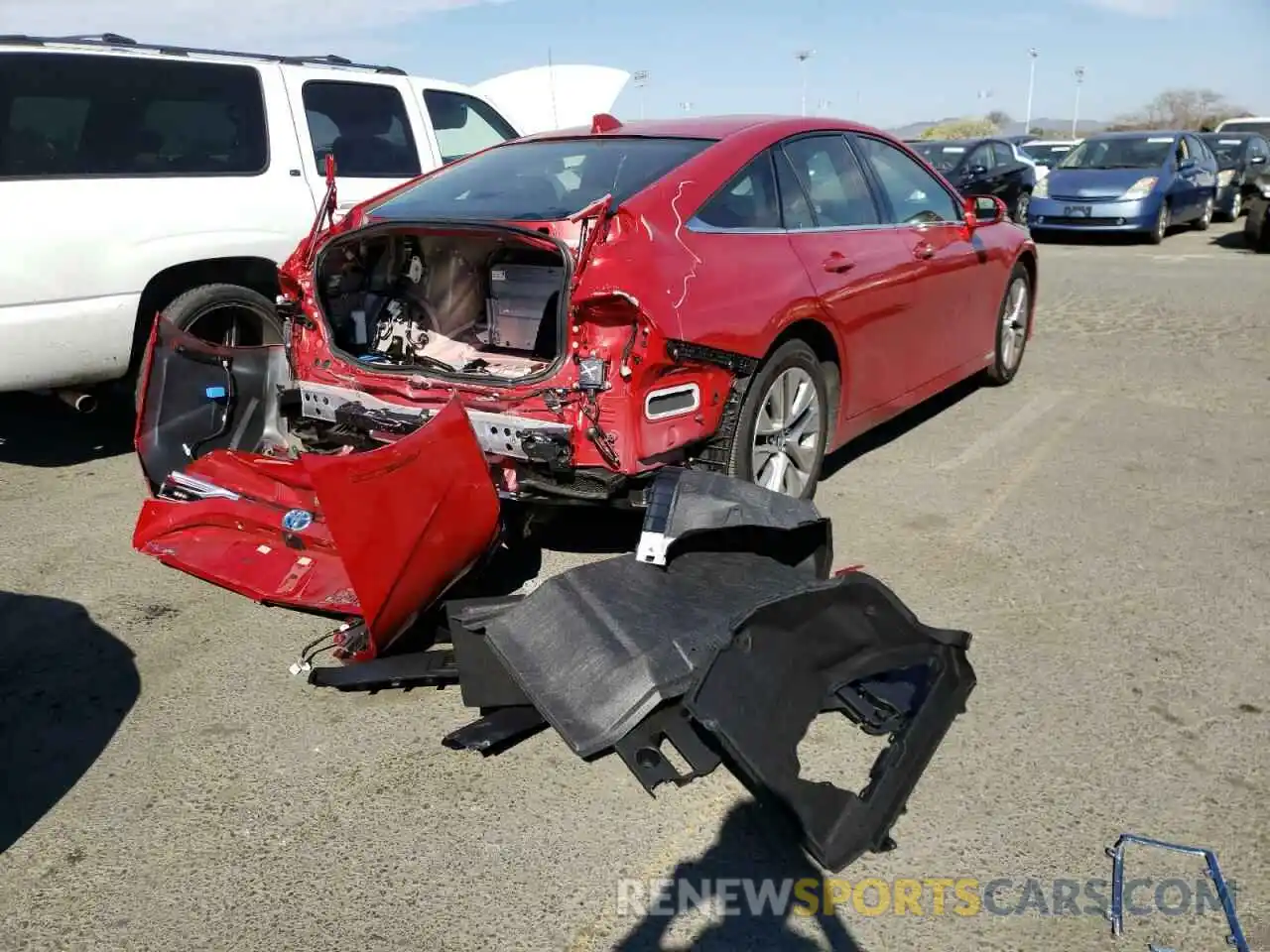 4 Photograph of a damaged car JTDAAAAA6MA002687 TOYOTA MIRAI 2021