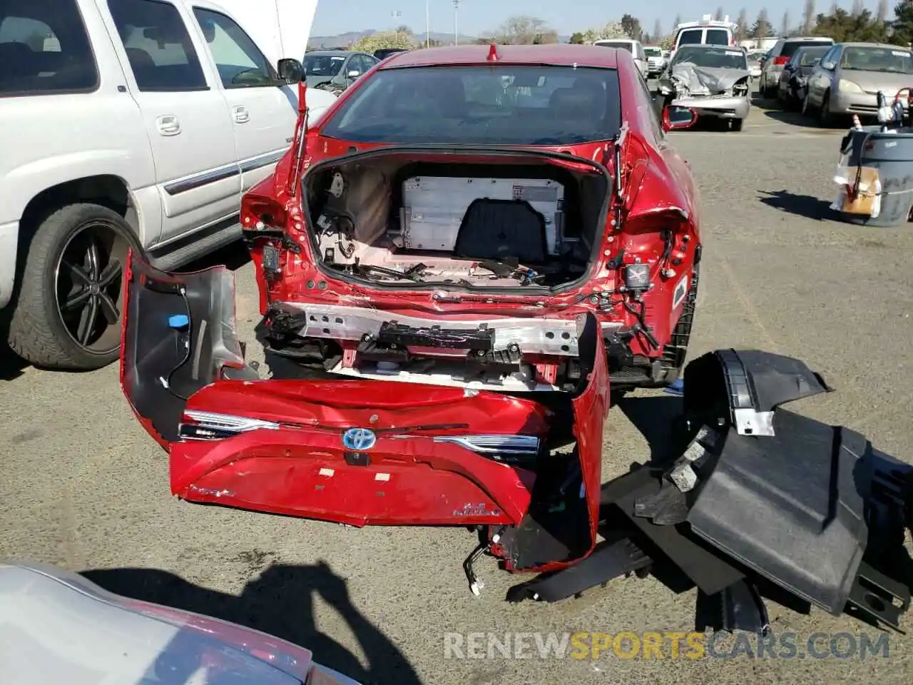 9 Photograph of a damaged car JTDAAAAA6MA002687 TOYOTA MIRAI 2021