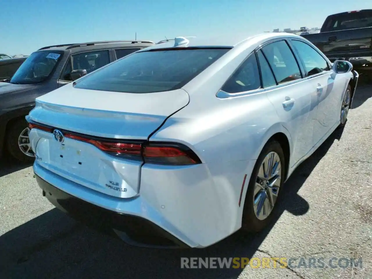 4 Photograph of a damaged car JTDAAAAA9NA005018 TOYOTA MIRAI LE 2022