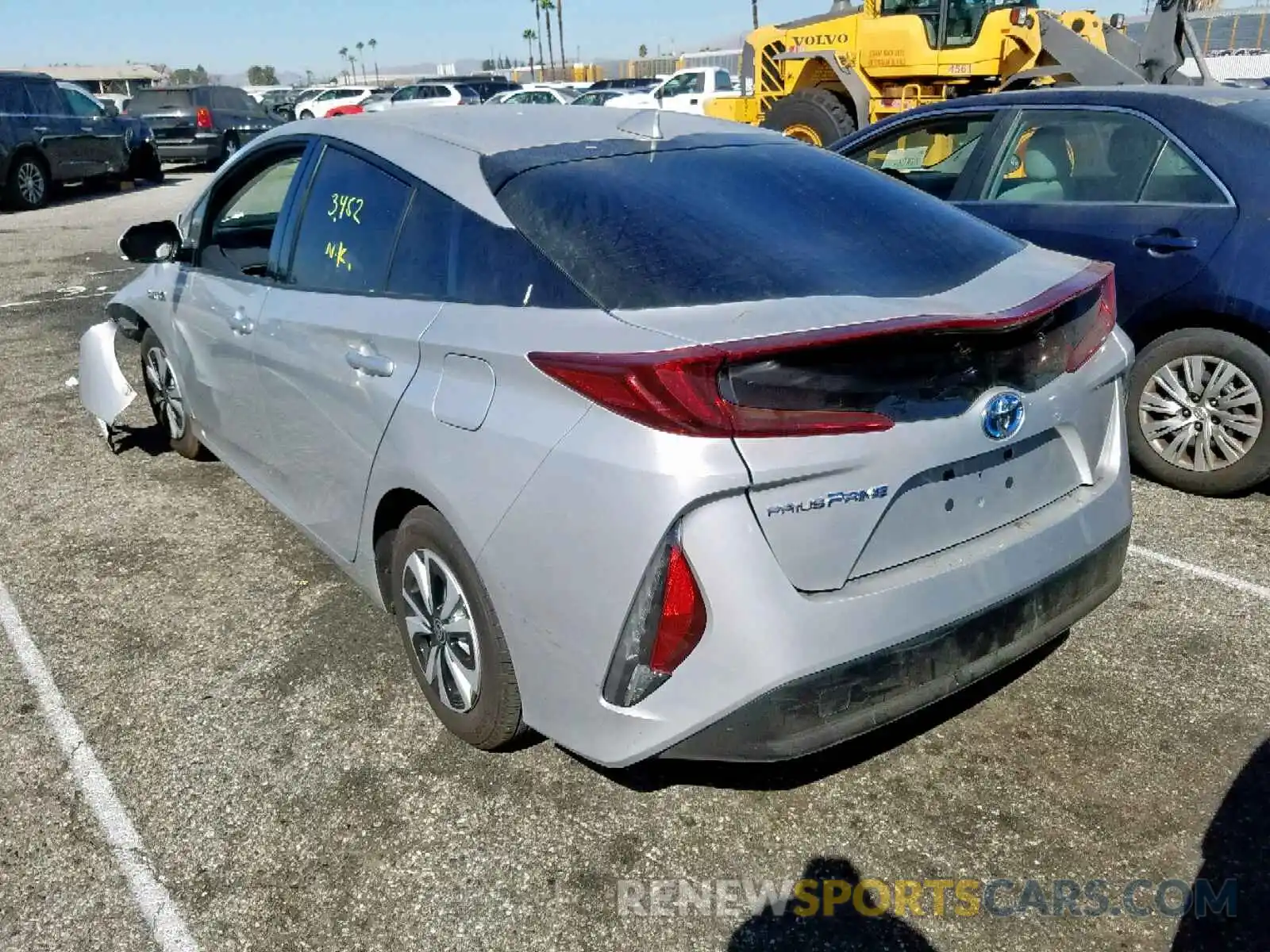 3 Фотография поврежденного автомобиля JTDKARFP8K3109421 TOYOTA PRIUS 2019