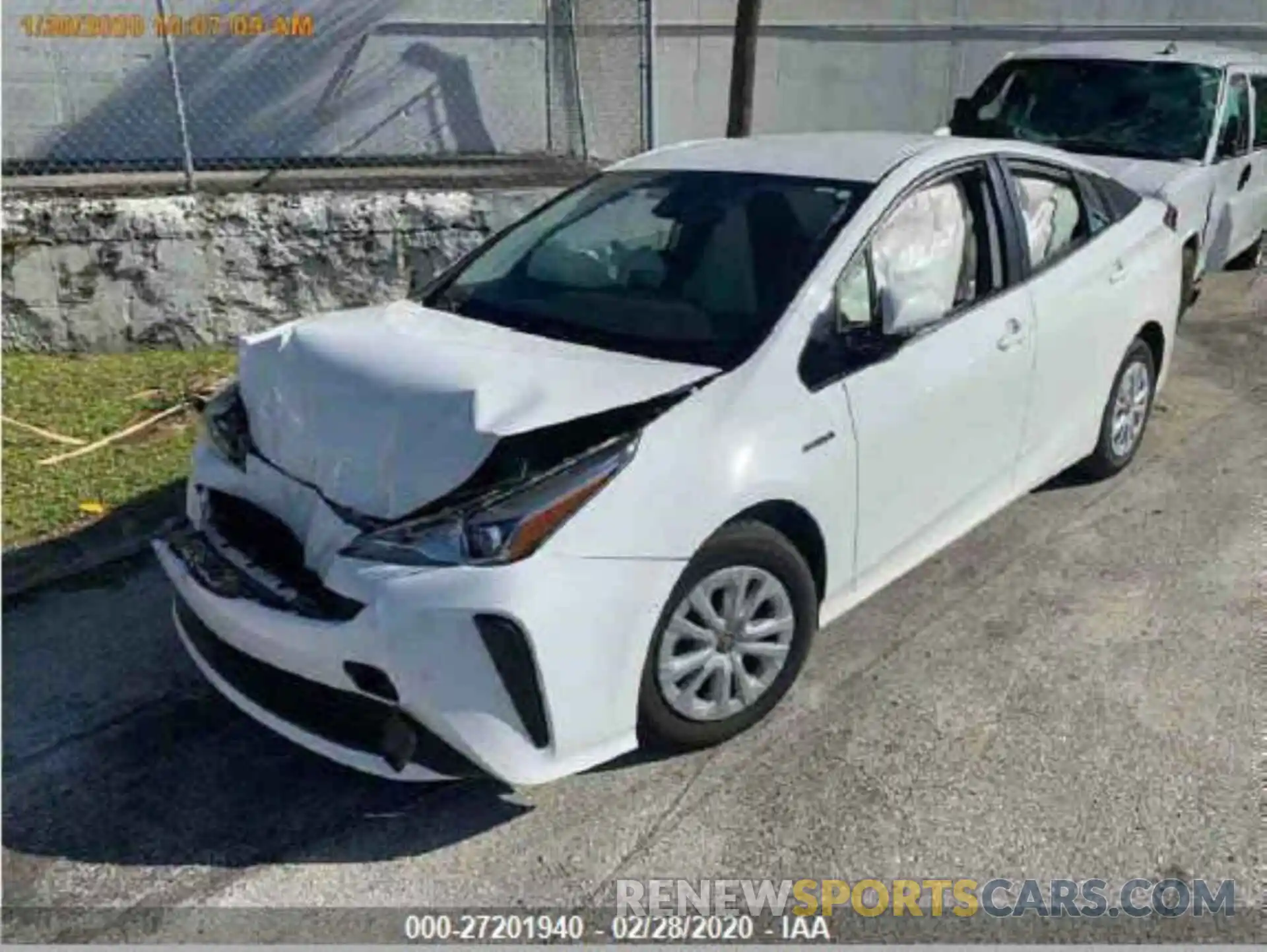 2 Фотография поврежденного автомобиля JTDKARFU0K3070149 TOYOTA PRIUS 2019