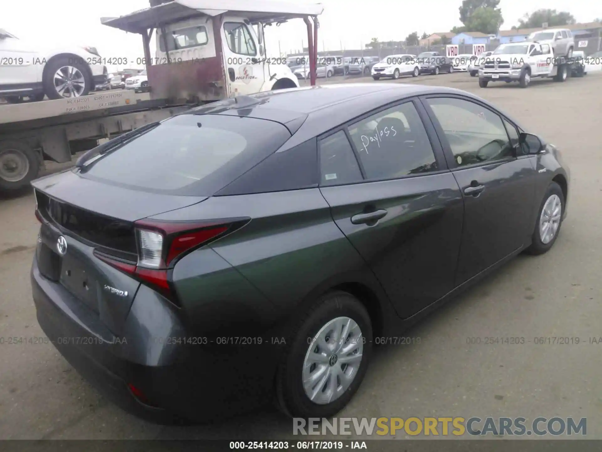 4 Фотография поврежденного автомобиля JTDKARFU0K3081877 TOYOTA PRIUS 2019