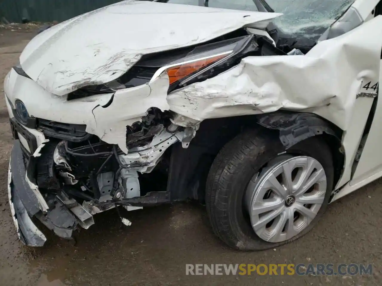 9 Photograph of a damaged car JTDKARFU0K3094094 TOYOTA PRIUS 2019