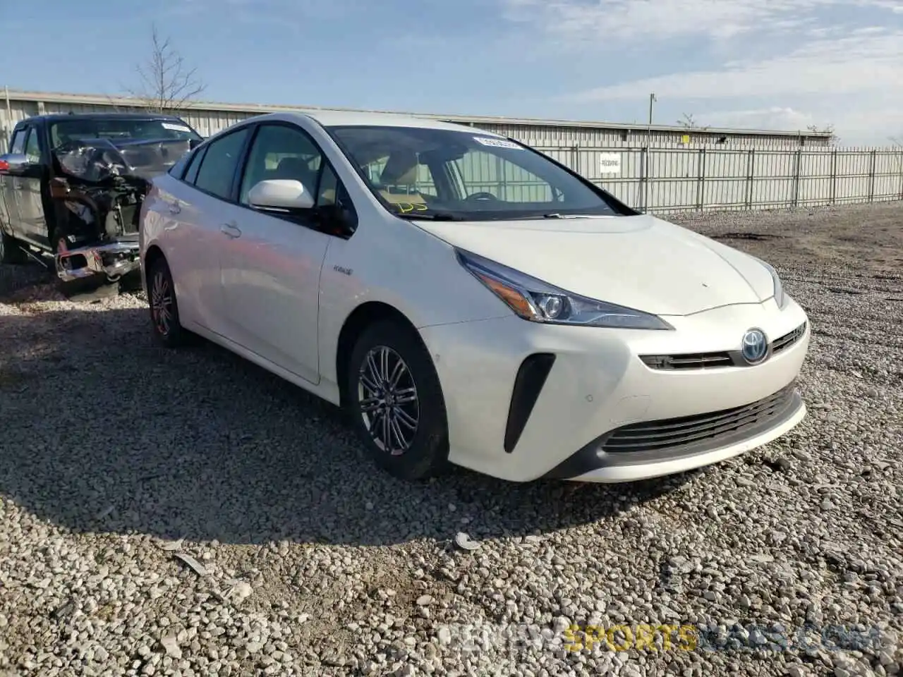 1 Фотография поврежденного автомобиля JTDKARFU1K3089504 TOYOTA PRIUS 2019