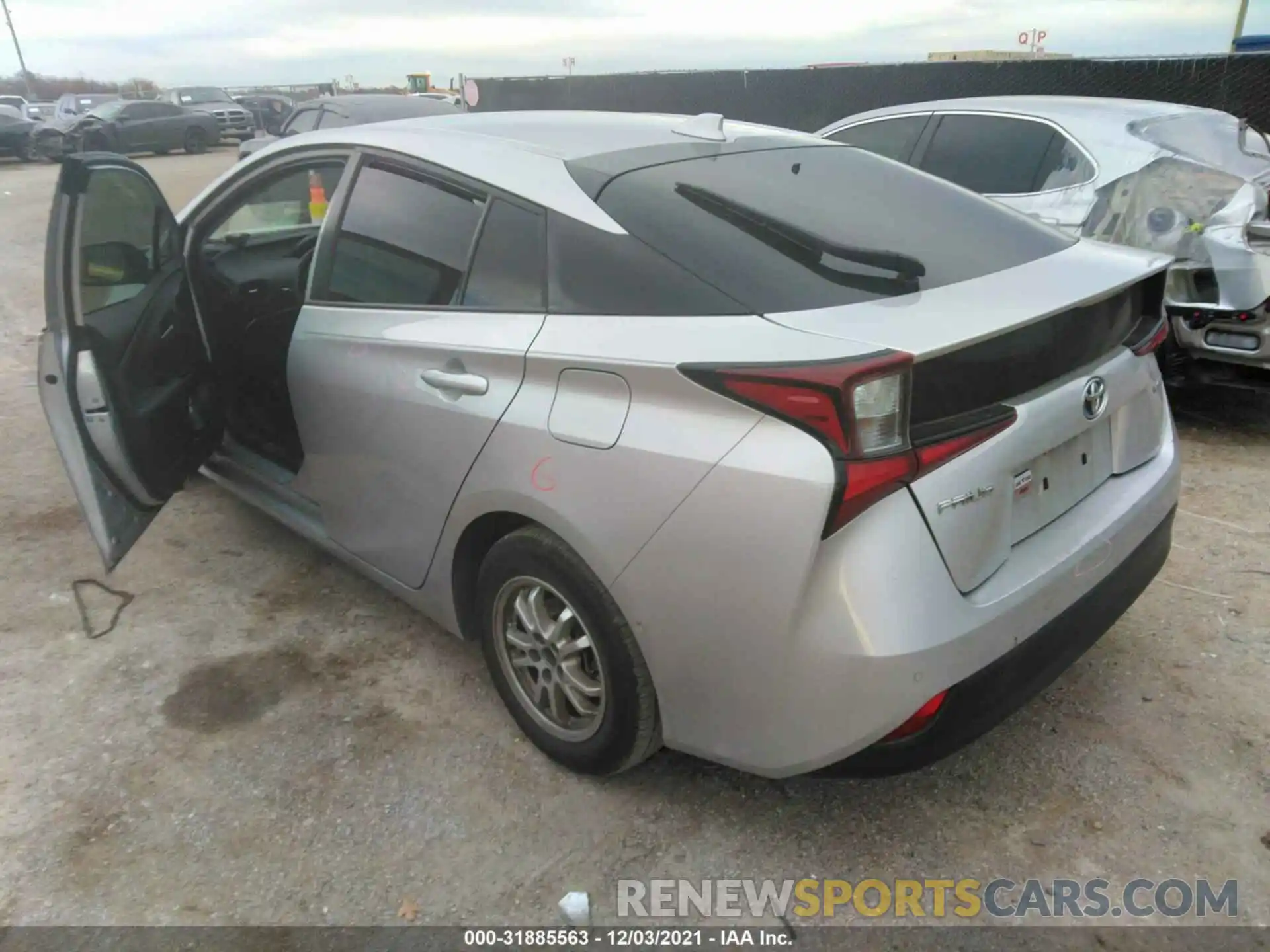 3 Фотография поврежденного автомобиля JTDKARFU1K3089843 TOYOTA PRIUS 2019