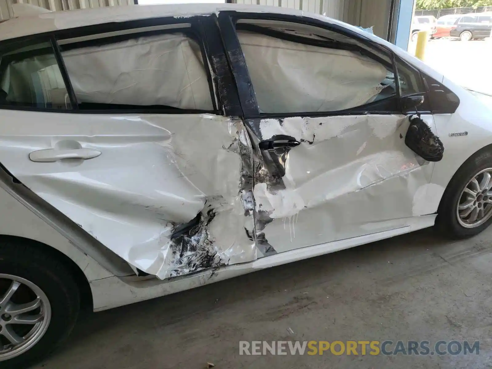 9 Photograph of a damaged car JTDKARFU1K3096338 TOYOTA PRIUS 2019