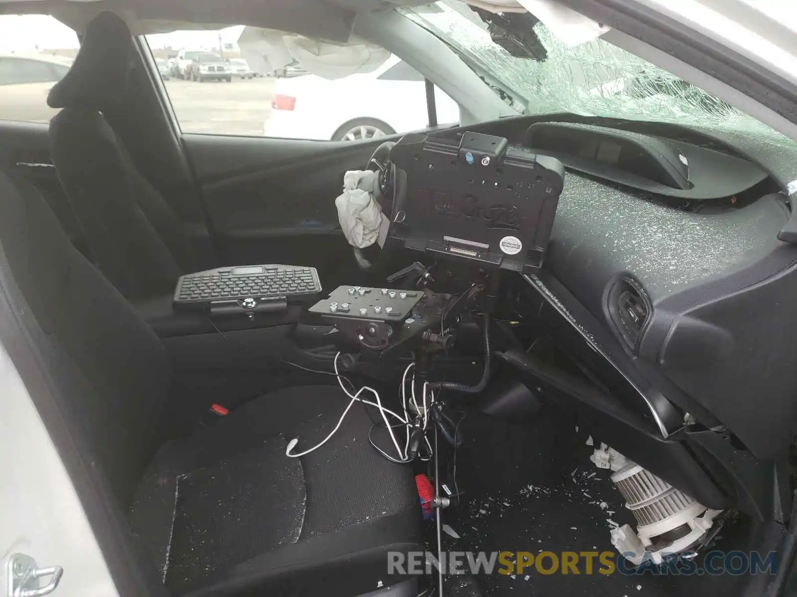 5 Photograph of a damaged car JTDKARFU1K3098090 TOYOTA PRIUS 2019