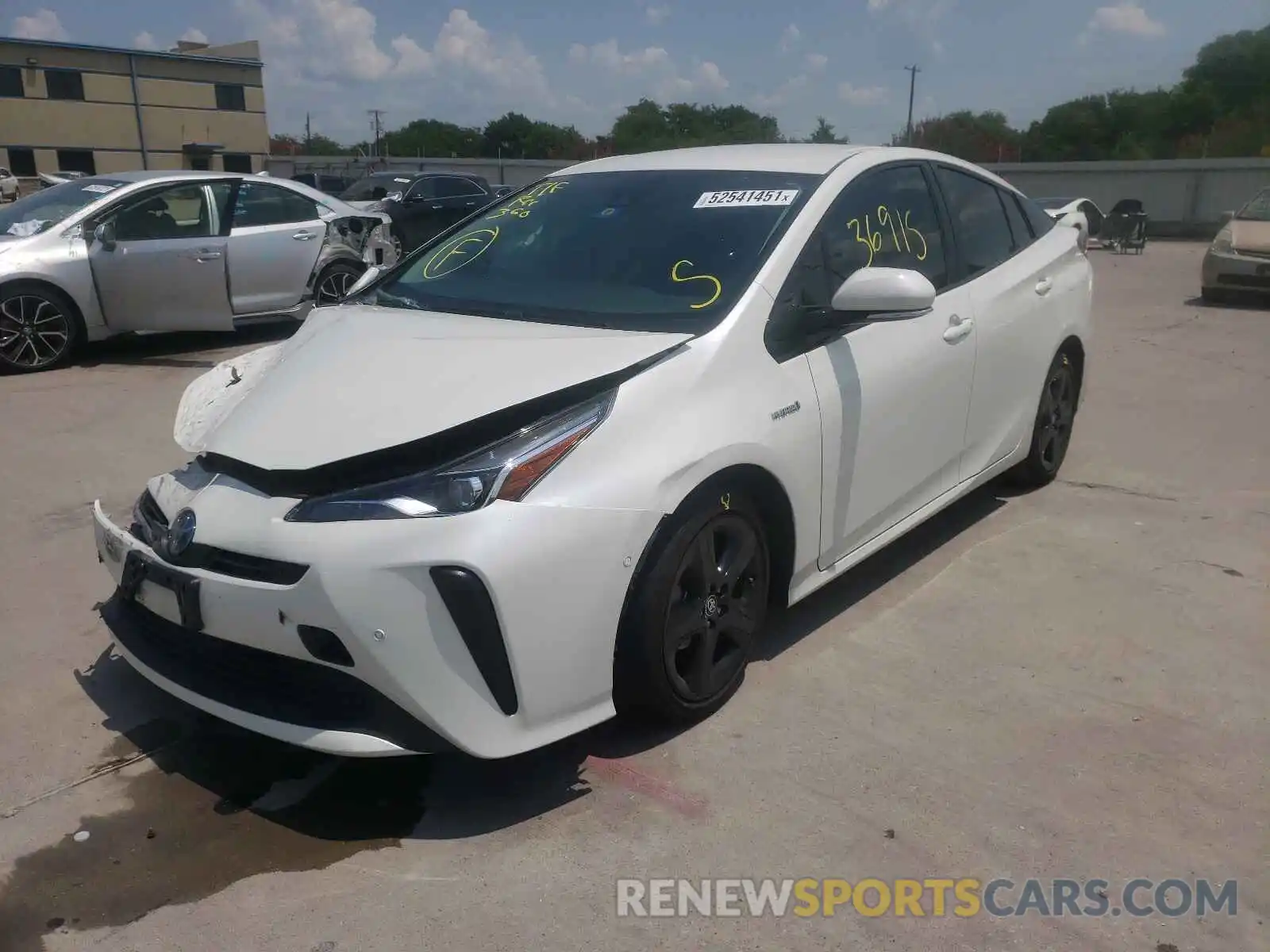 2 Фотография поврежденного автомобиля JTDKARFU2K3076695 TOYOTA PRIUS 2019