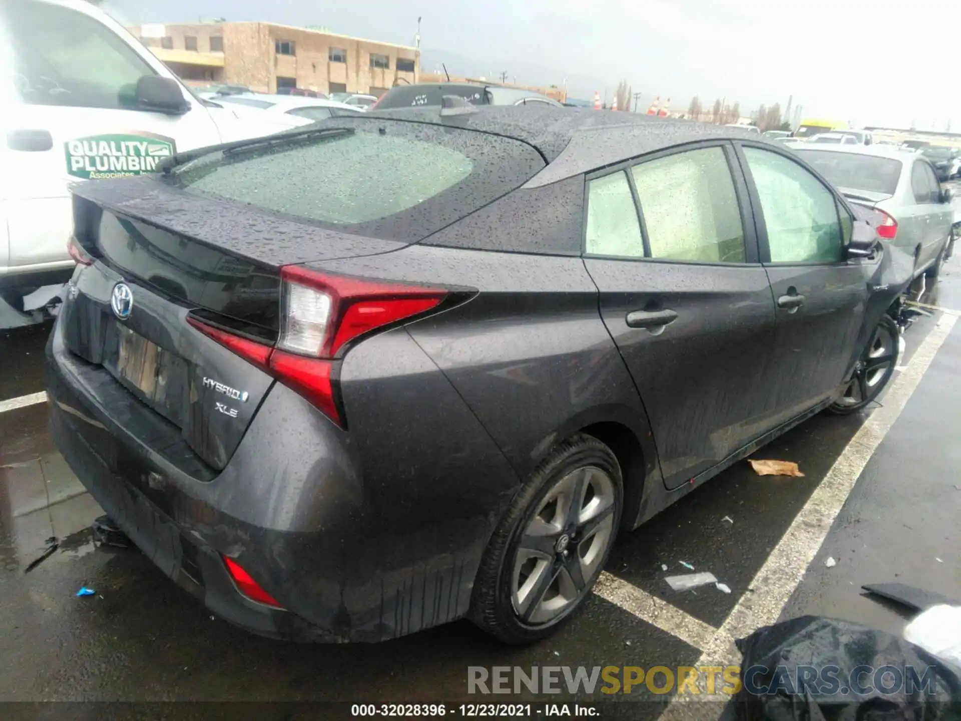 4 Фотография поврежденного автомобиля JTDKARFU2K3084392 TOYOTA PRIUS 2019