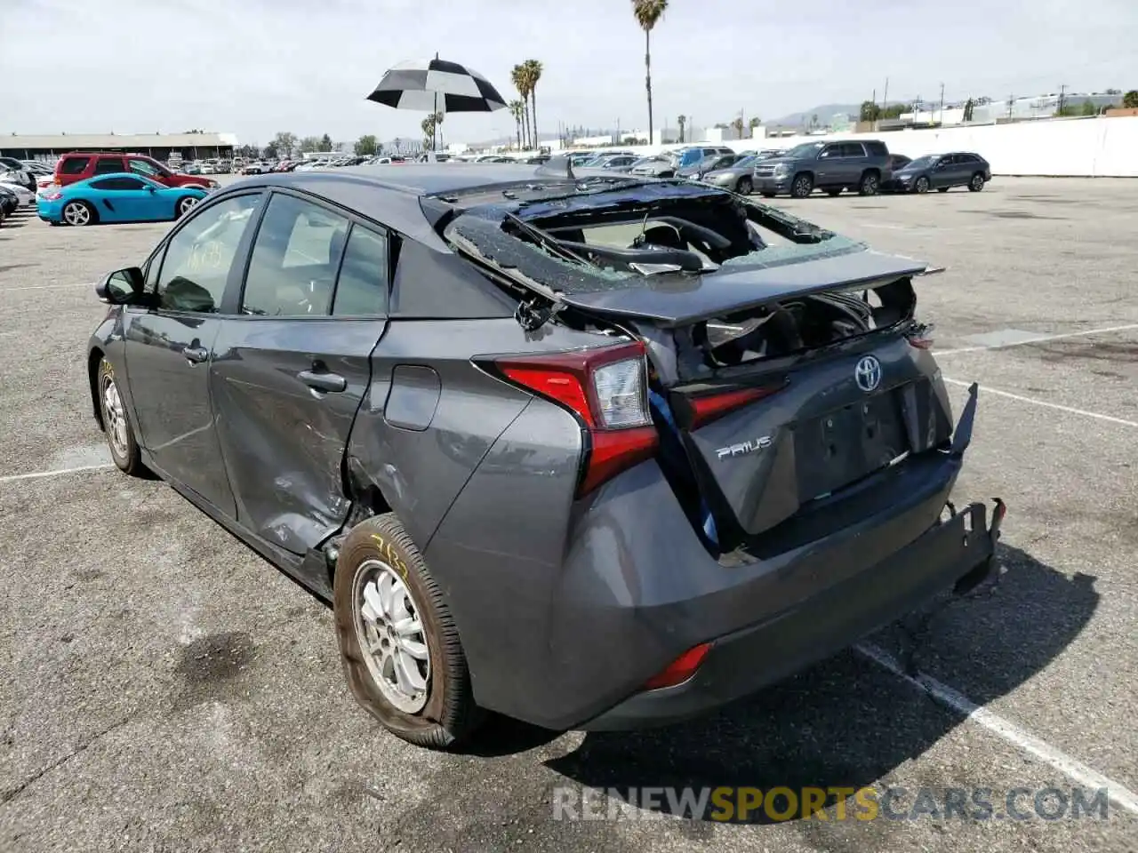 3 Фотография поврежденного автомобиля JTDKARFU2K3089687 TOYOTA PRIUS 2019