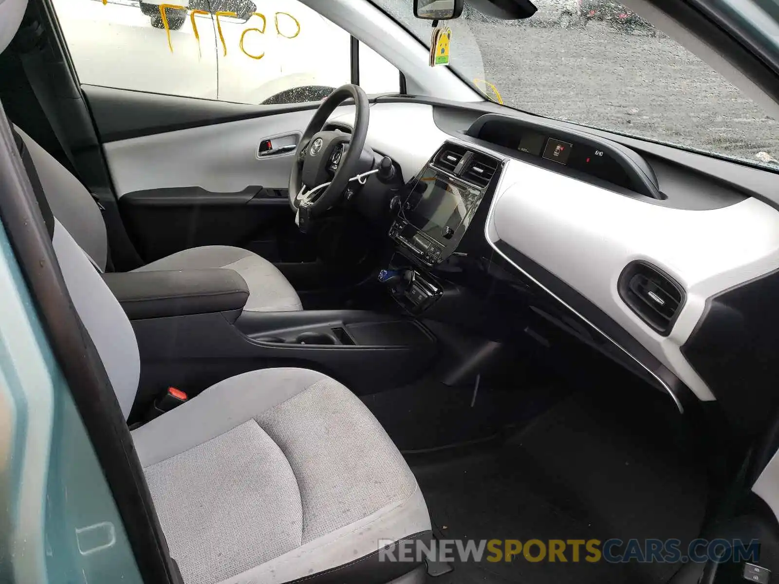 5 Photograph of a damaged car JTDKARFU2K3101854 TOYOTA PRIUS 2019