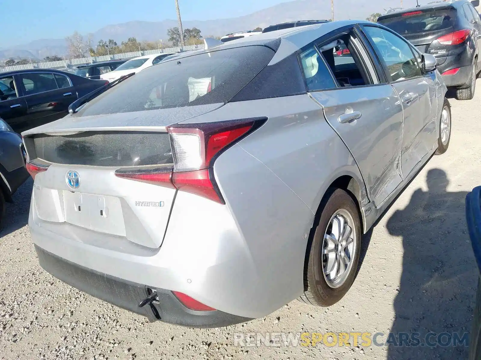 4 Фотография поврежденного автомобиля JTDKARFU4K3082983 TOYOTA PRIUS 2019