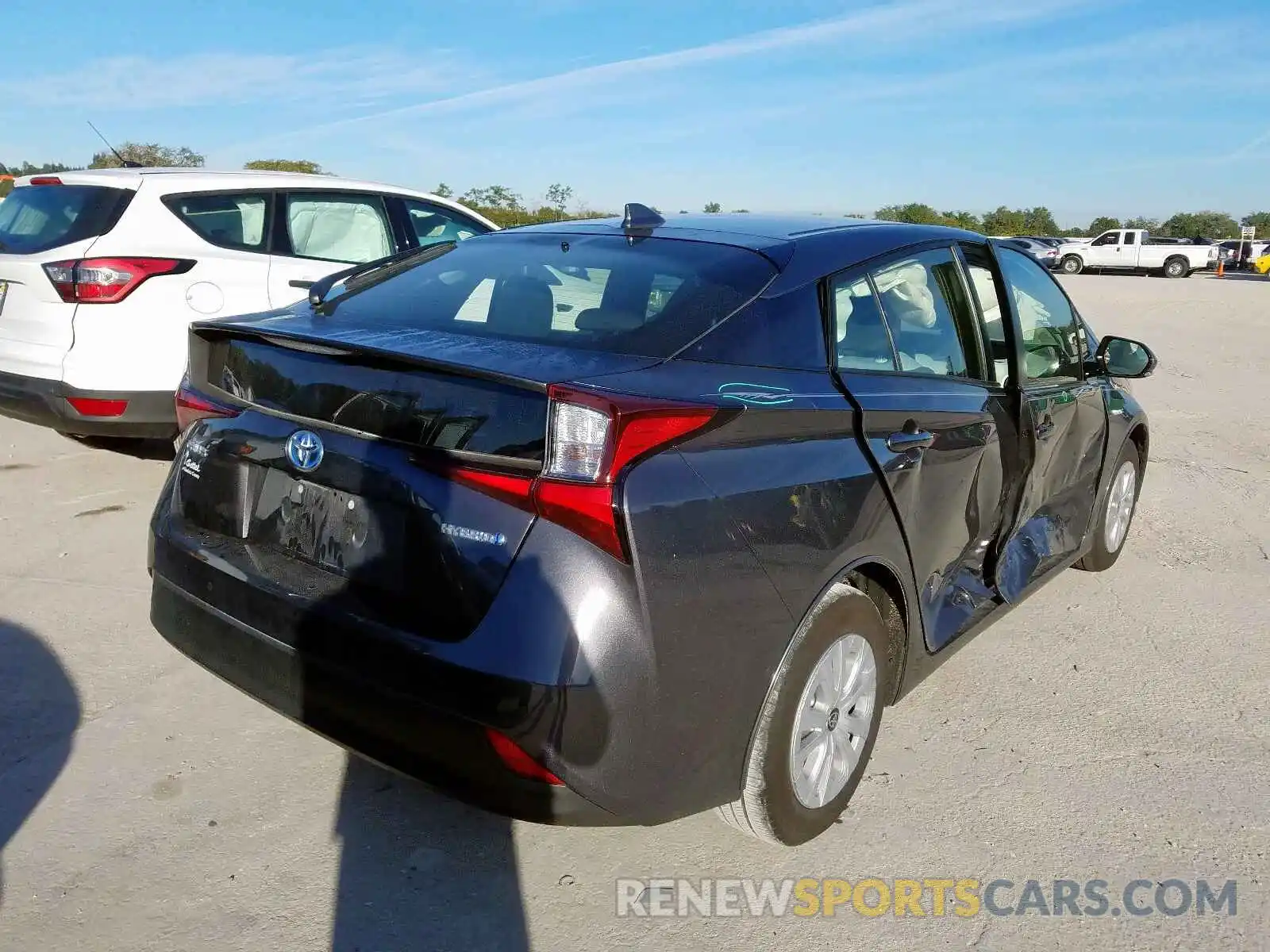 4 Фотография поврежденного автомобиля JTDKARFU4K3085284 TOYOTA PRIUS 2019