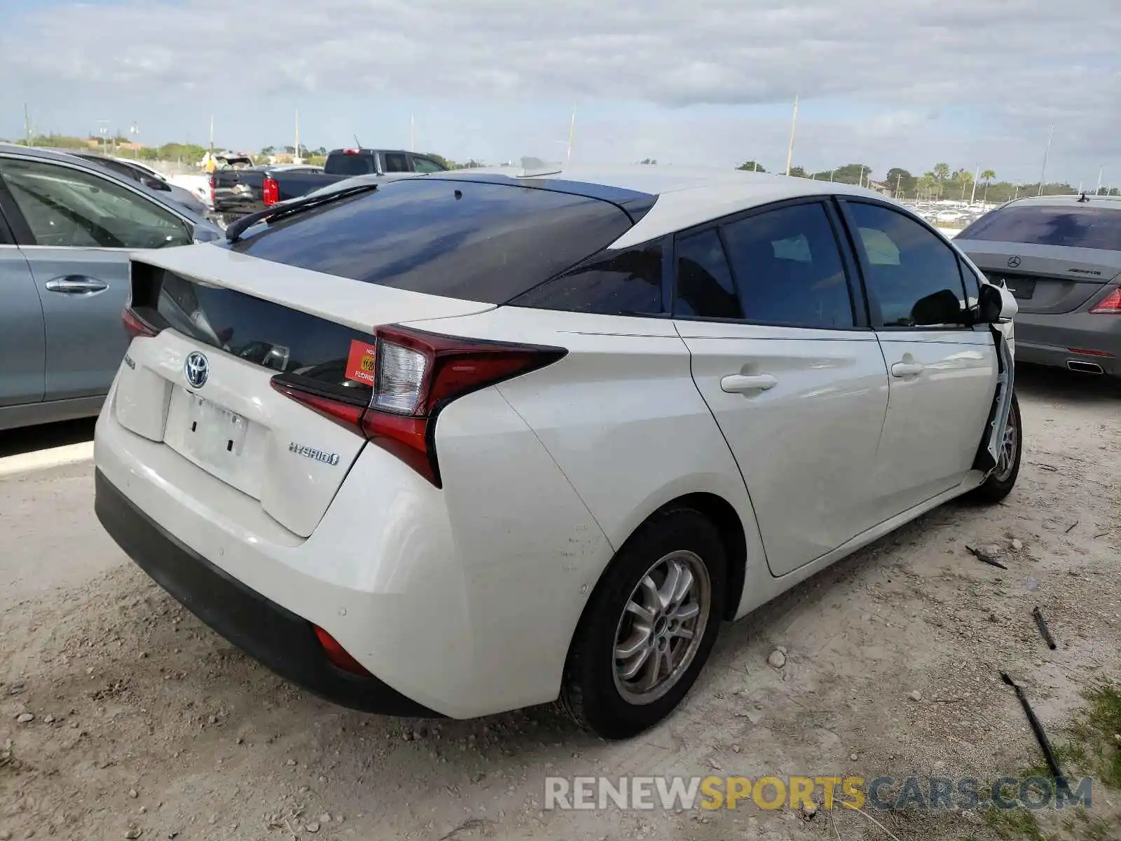 4 Photograph of a damaged car JTDKARFU4K3101113 TOYOTA PRIUS 2019