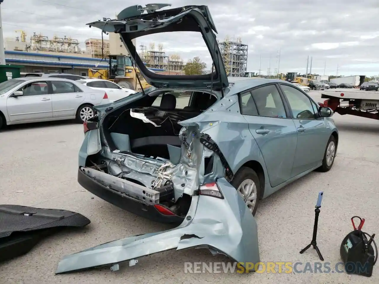 4 Photograph of a damaged car JTDKARFU4K3101225 TOYOTA PRIUS 2019