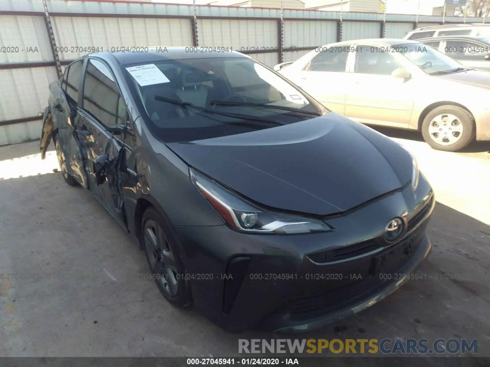 1 Фотография поврежденного автомобиля JTDKARFU5K3069207 TOYOTA PRIUS 2019