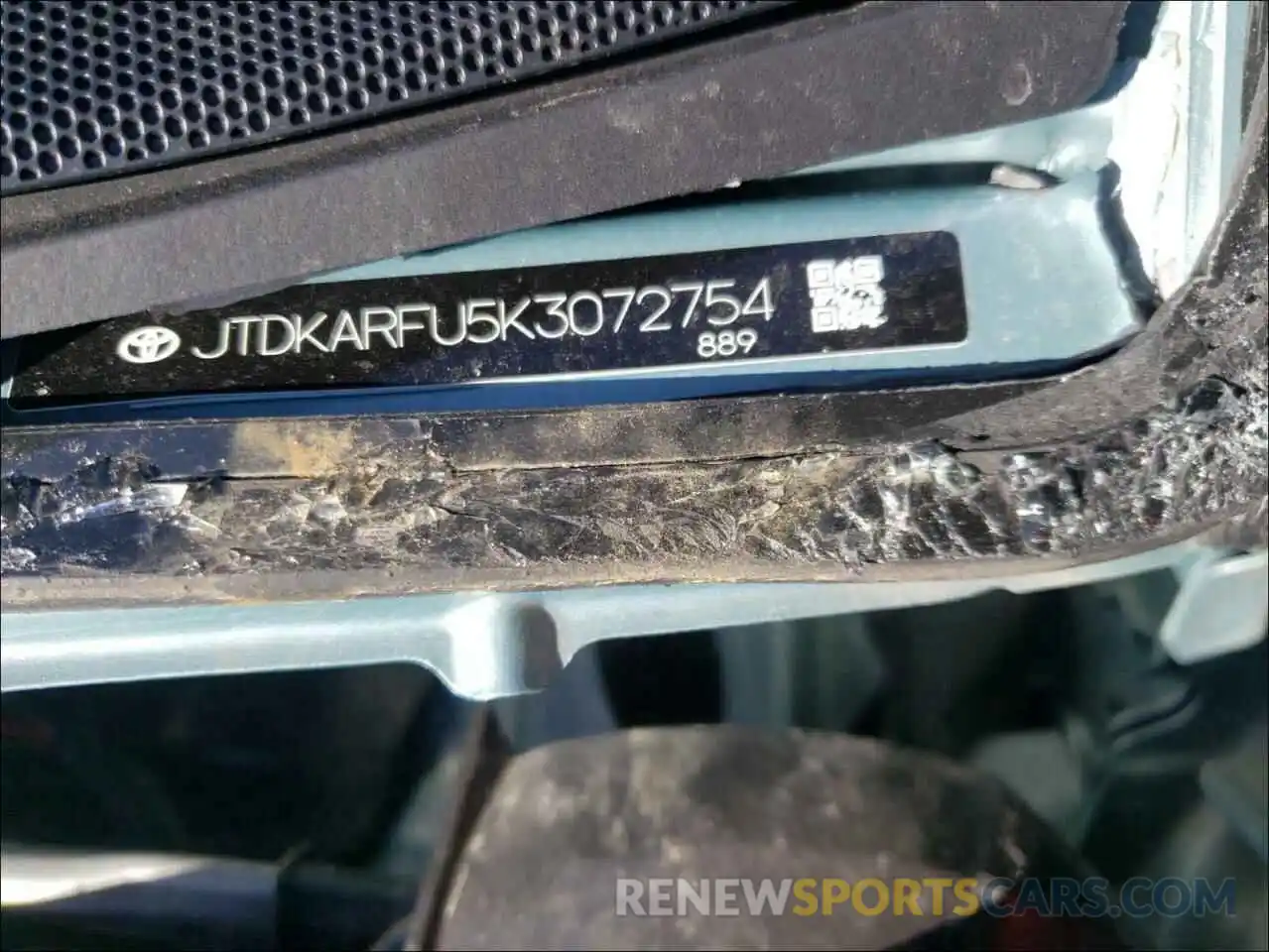 10 Photograph of a damaged car JTDKARFU5K3072754 TOYOTA PRIUS 2019