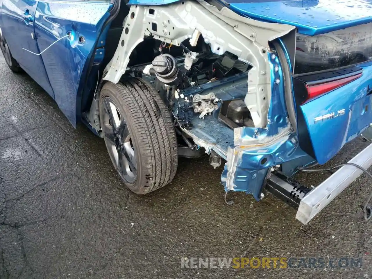 9 Photograph of a damaged car JTDKARFU5K3076061 TOYOTA PRIUS 2019