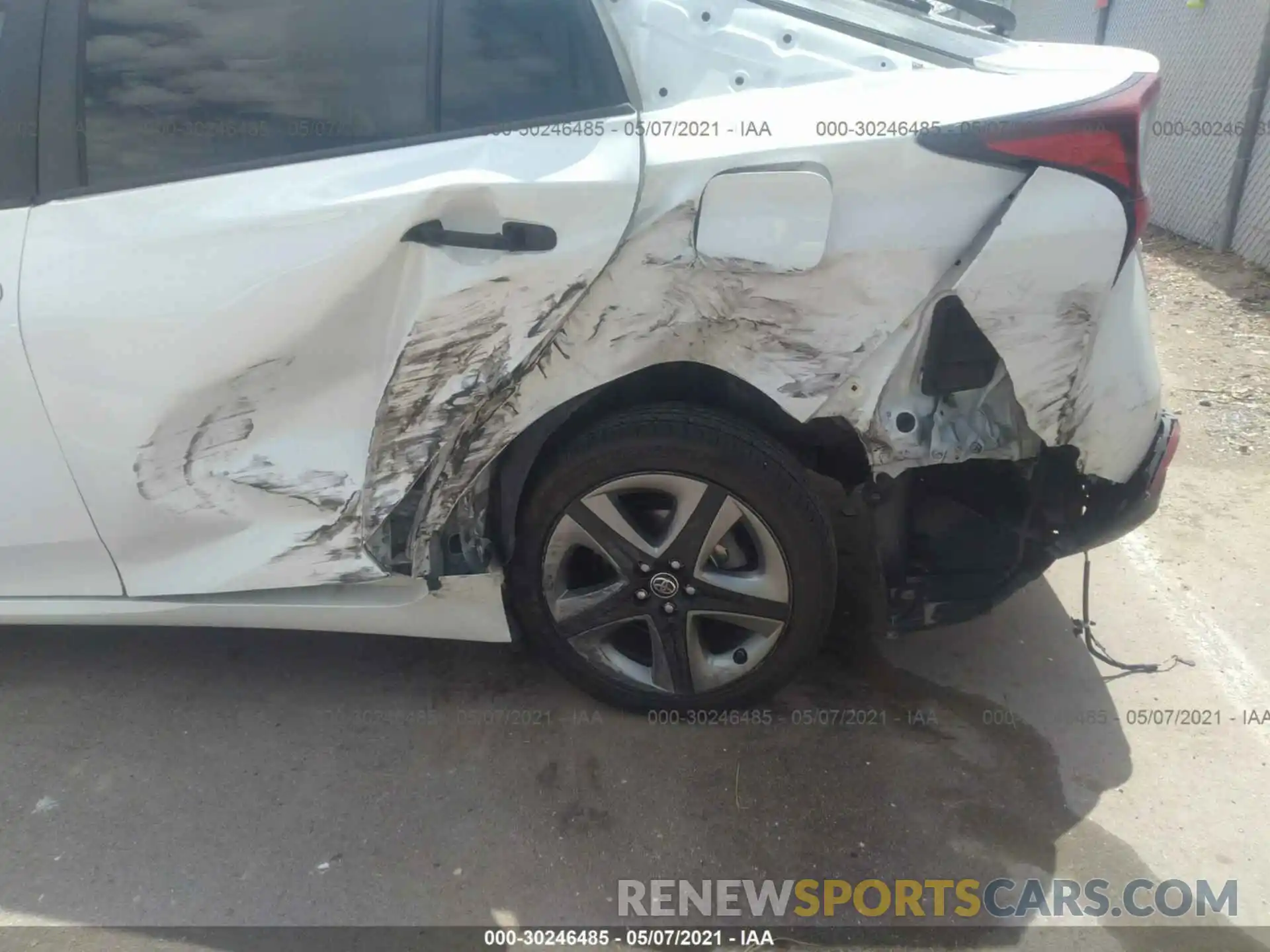 6 Photograph of a damaged car JTDKARFU6K3089062 TOYOTA PRIUS 2019