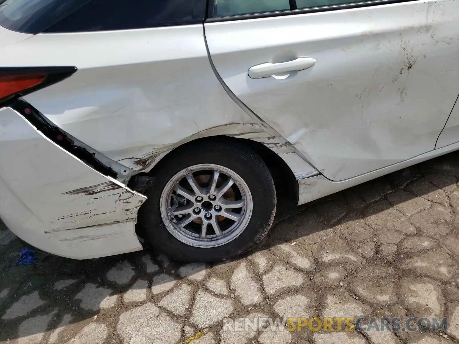 9 Photograph of a damaged car JTDKARFU6K3102389 TOYOTA PRIUS 2019