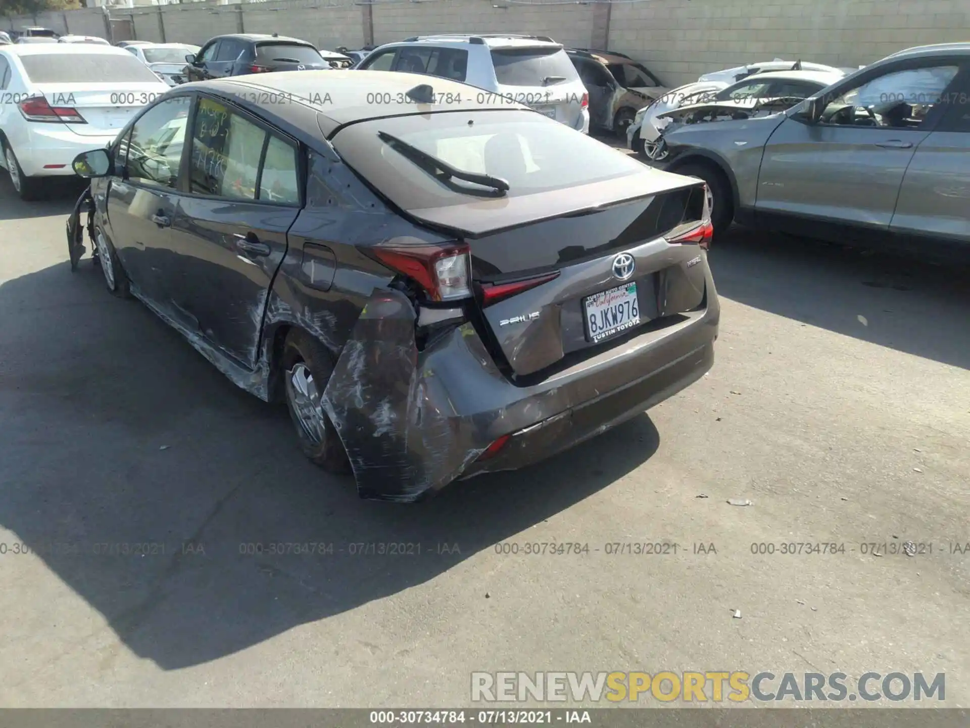 3 Фотография поврежденного автомобиля JTDKARFU7K3069242 TOYOTA PRIUS 2019