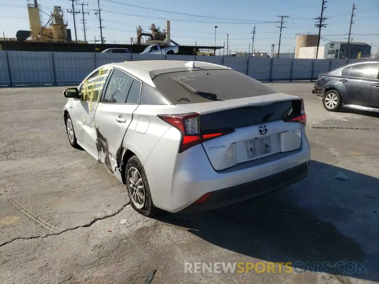 3 Фотография поврежденного автомобиля JTDKARFU7K3087921 TOYOTA PRIUS 2019