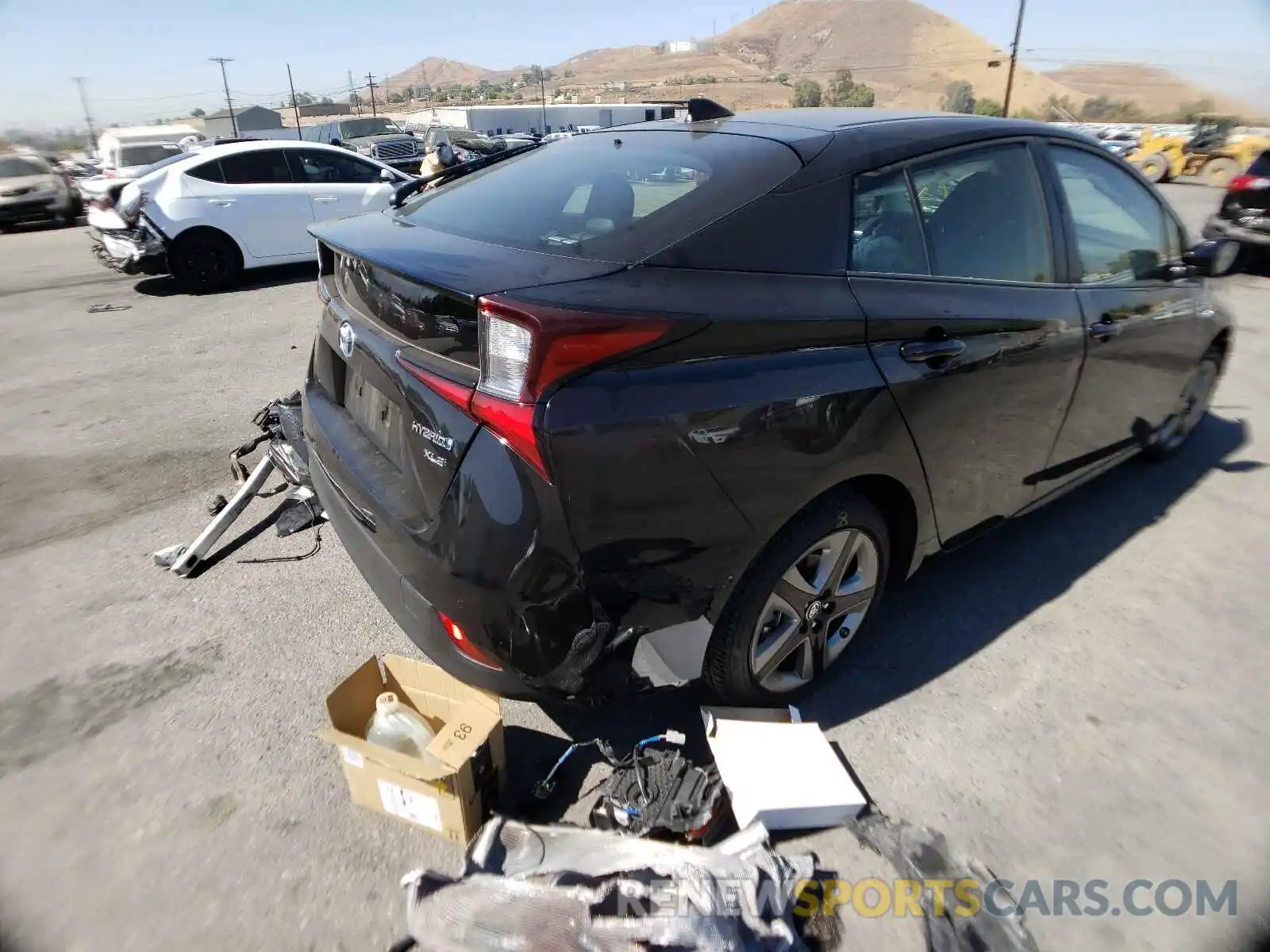 4 Фотография поврежденного автомобиля JTDKARFU7K3095243 TOYOTA PRIUS 2019