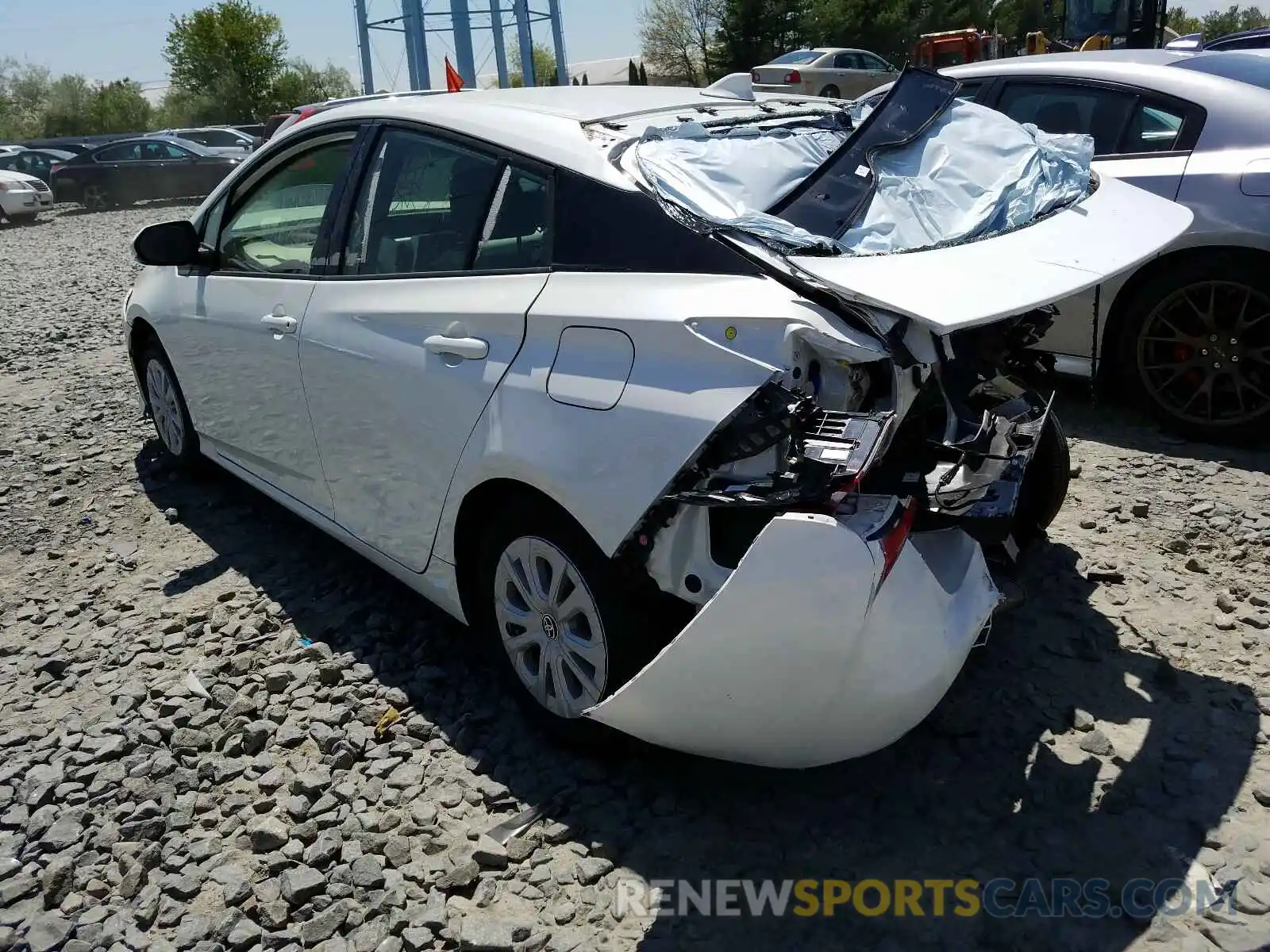 3 Фотография поврежденного автомобиля JTDKARFU8K3070612 TOYOTA PRIUS 2019