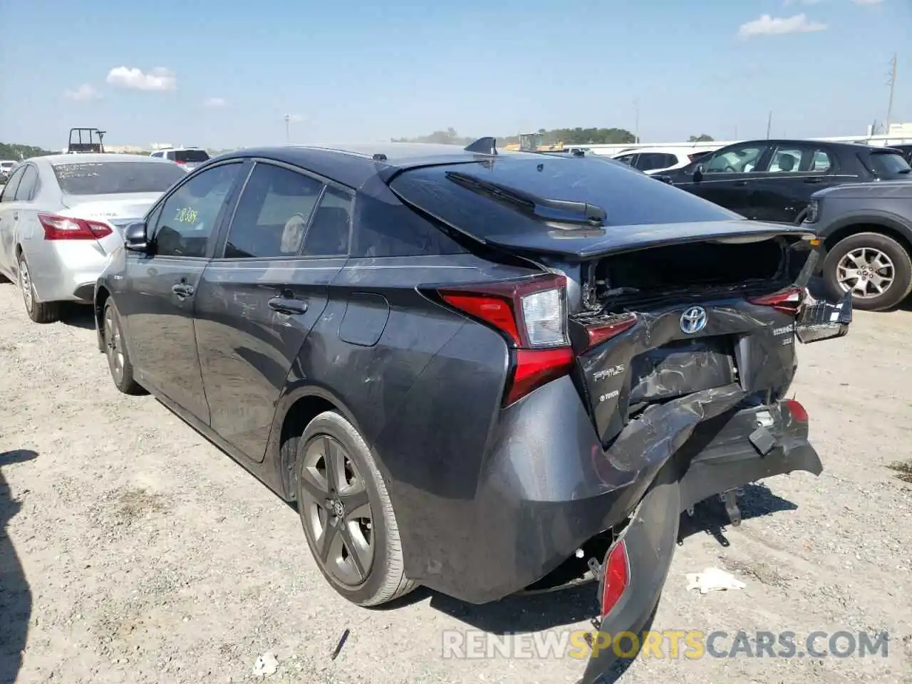 3 Фотография поврежденного автомобиля JTDKARFU8K3071727 TOYOTA PRIUS 2019