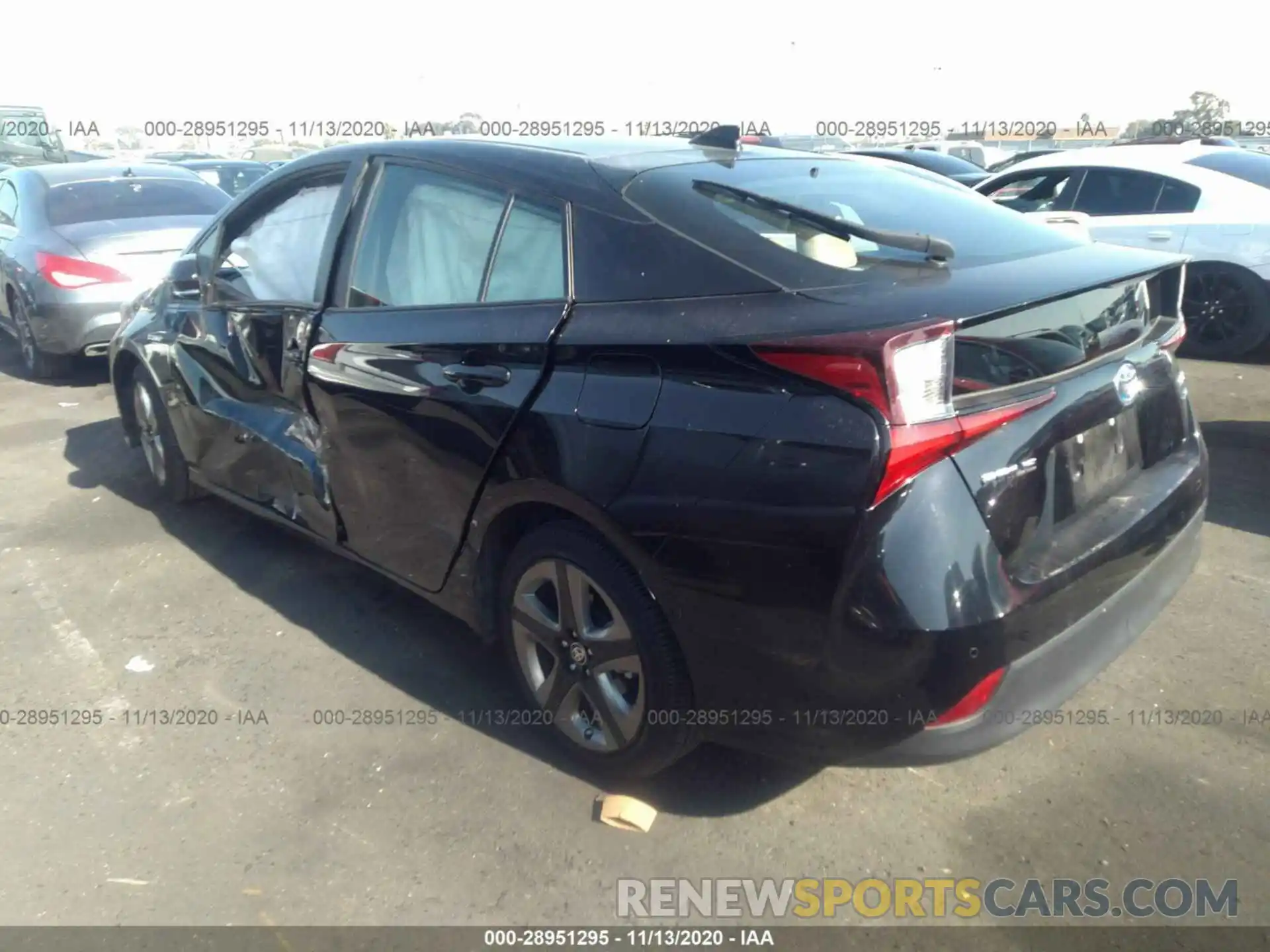 3 Фотография поврежденного автомобиля JTDKARFU8K3079875 TOYOTA PRIUS 2019