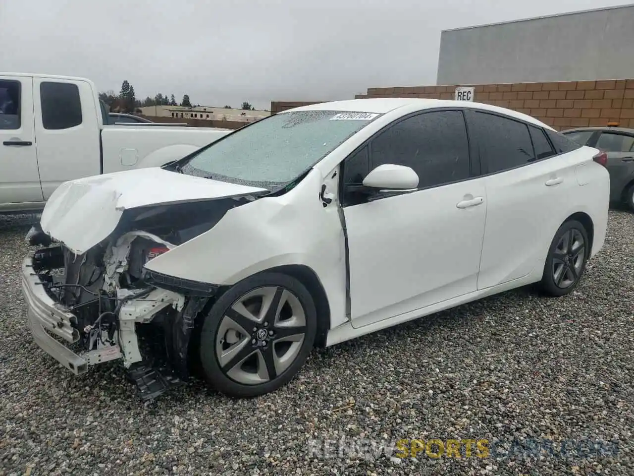 1 Фотография поврежденного автомобиля JTDKARFU9K3071512 TOYOTA PRIUS 2019