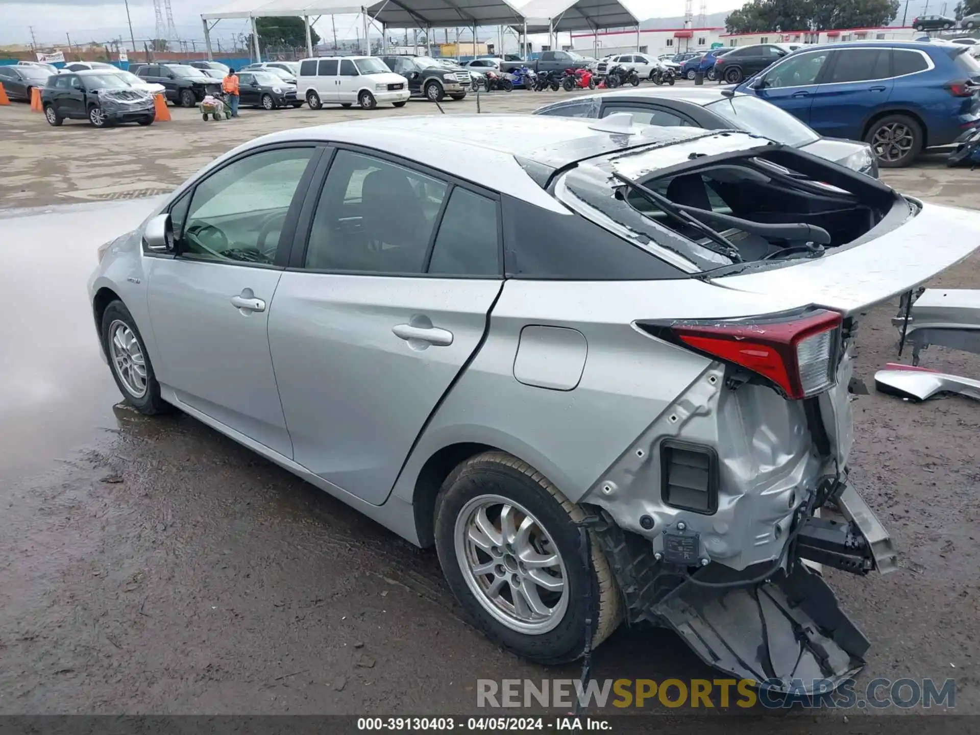 3 Фотография поврежденного автомобиля JTDKARFUXK3077934 TOYOTA PRIUS 2019