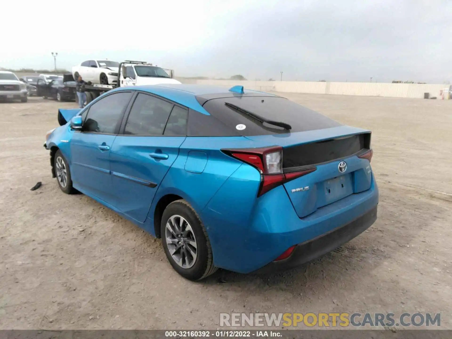 3 Фотография поврежденного автомобиля JTDKARFUXK3078243 TOYOTA PRIUS 2019