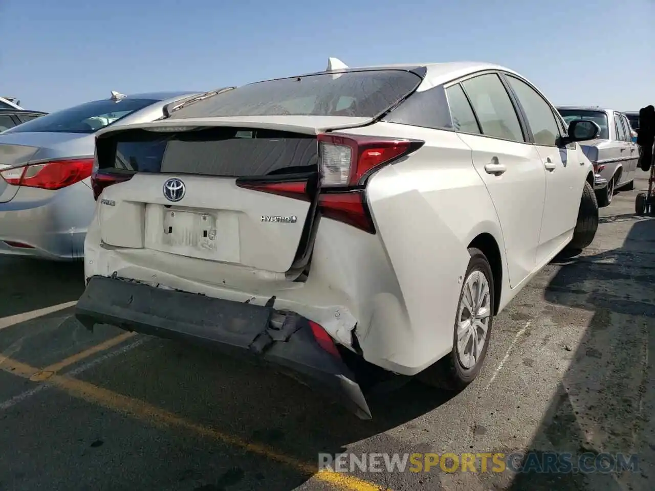 4 Фотография поврежденного автомобиля JTDKARFUXK3084446 TOYOTA PRIUS 2019