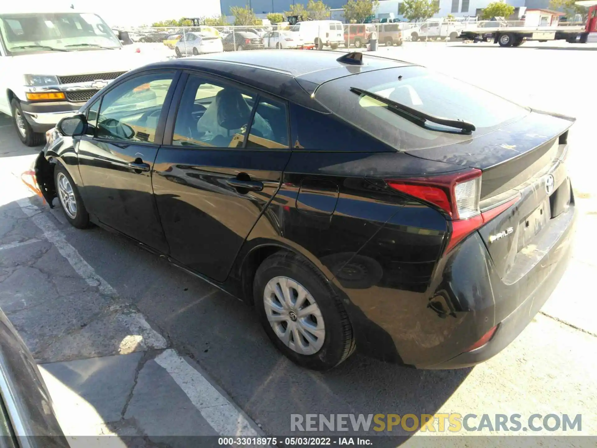 3 Фотография поврежденного автомобиля JTDKARFUXK3100533 TOYOTA PRIUS 2019