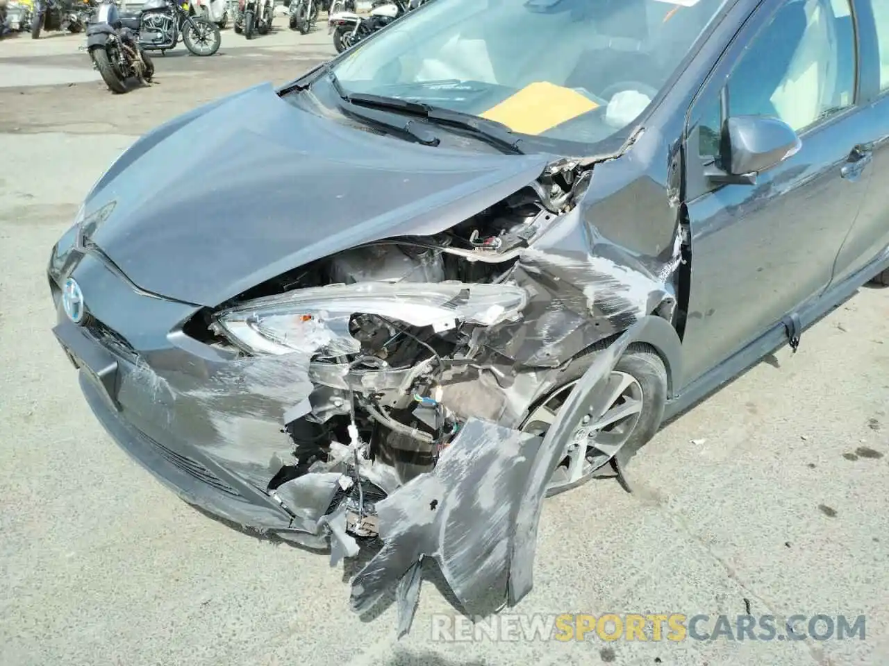 9 Photograph of a damaged car JTDKDTB33K1623843 TOYOTA PRIUS 2019