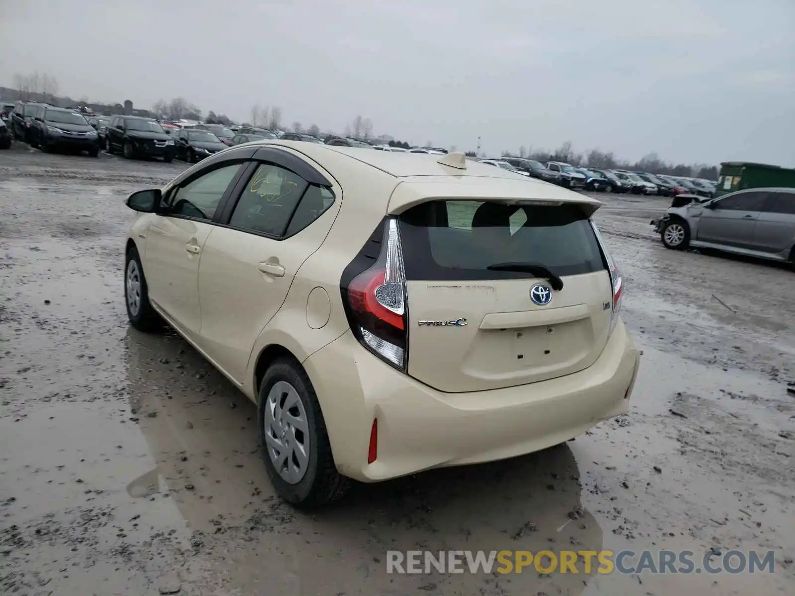 3 Фотография поврежденного автомобиля JTDKDTB36K1624971 TOYOTA PRIUS 2019