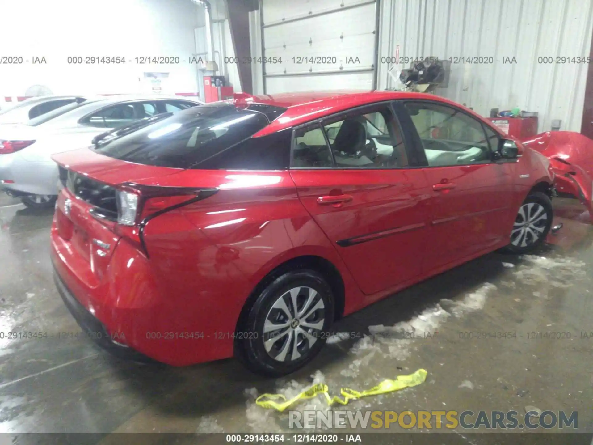 4 Photograph of a damaged car JTDL9RFU0K3000826 TOYOTA PRIUS 2019