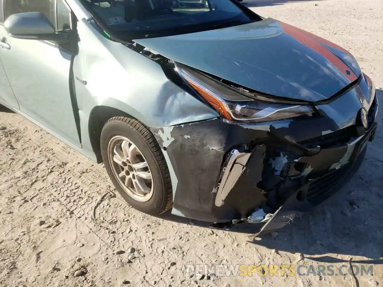 9 Photograph of a damaged car JTDL9RFU0K3001037 TOYOTA PRIUS 2019