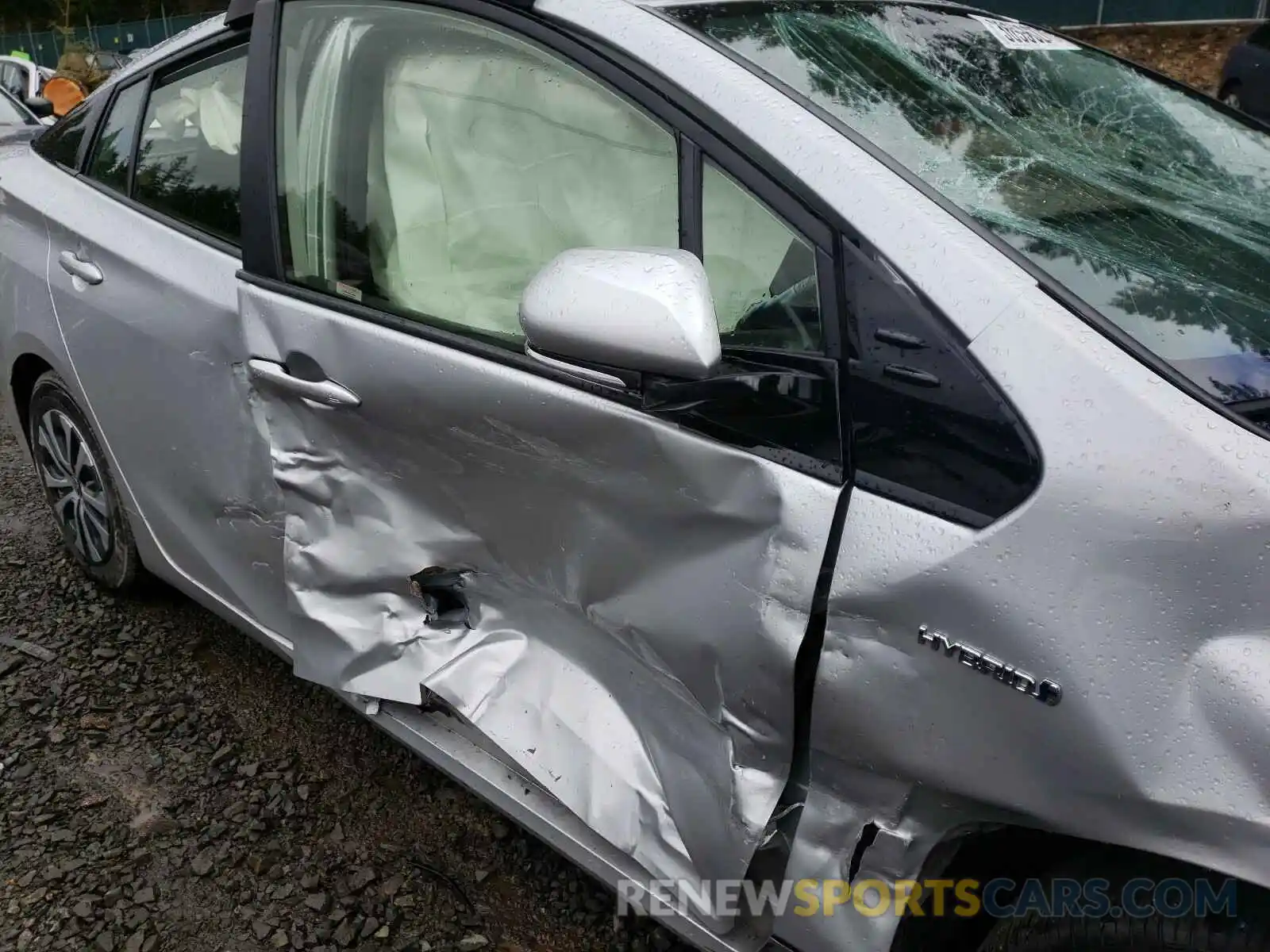 9 Photograph of a damaged car JTDL9RFU0K3001118 TOYOTA PRIUS 2019