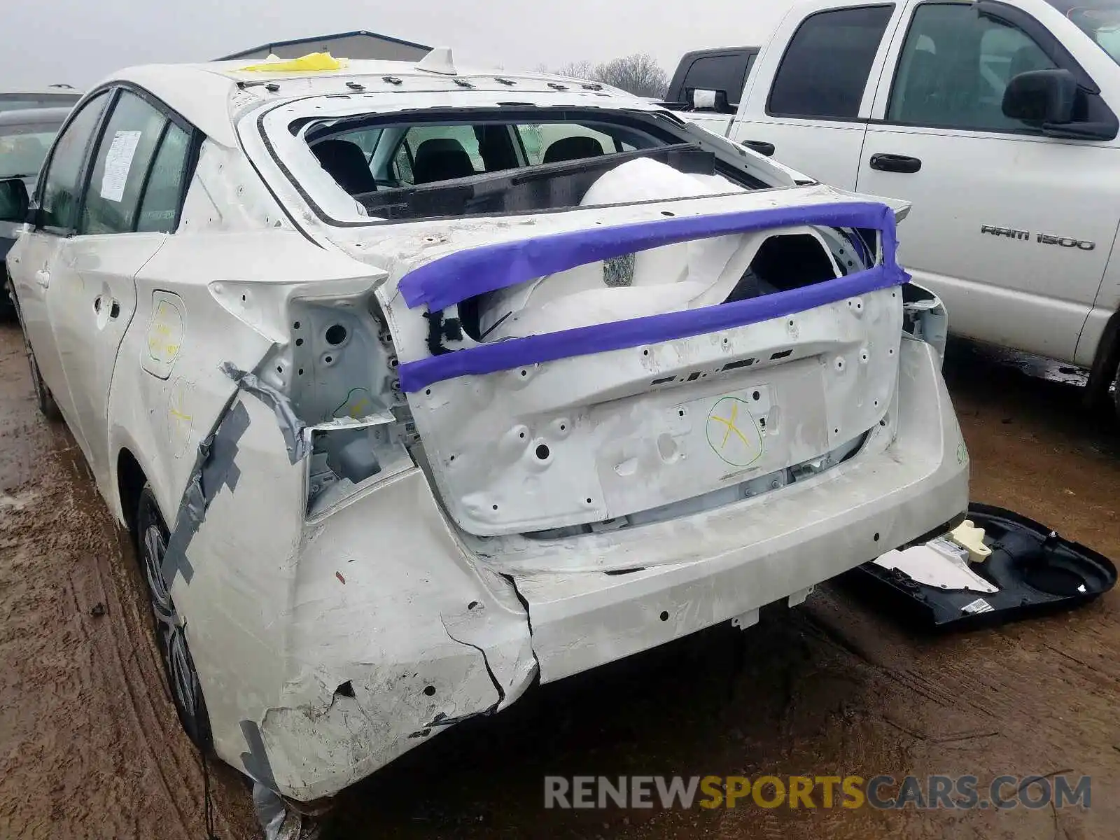 9 Photograph of a damaged car JTDL9RFU0K3003760 TOYOTA PRIUS 2019